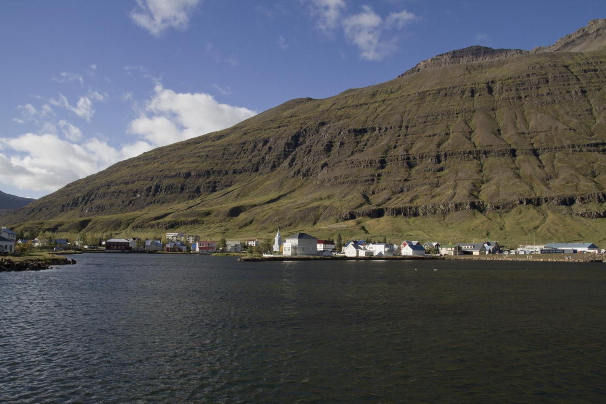 Lonsleira Apartments Seyðisfjörður Cameră foto